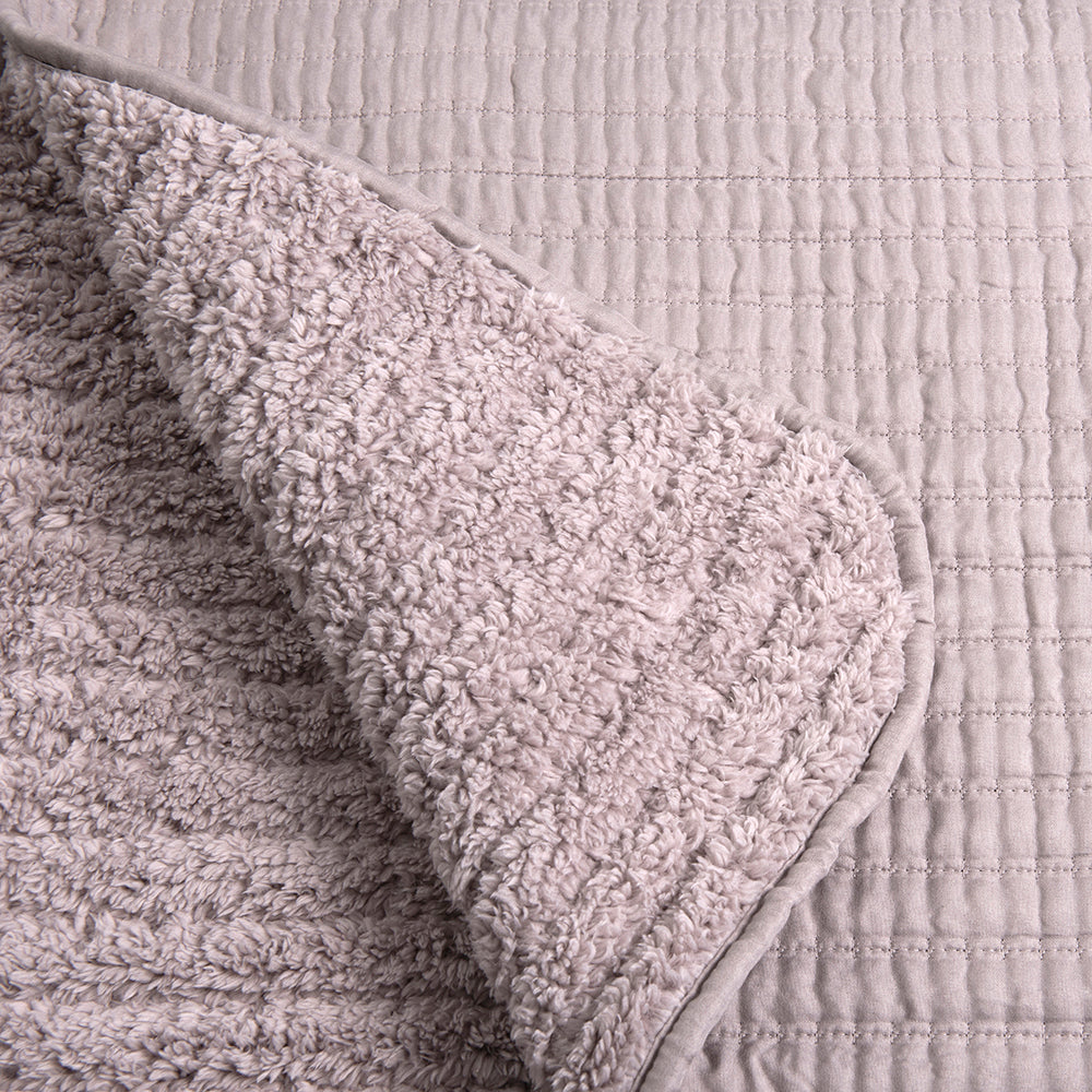 Cubrecama Quilt Lineal Sherpa 2 Plazas Malva