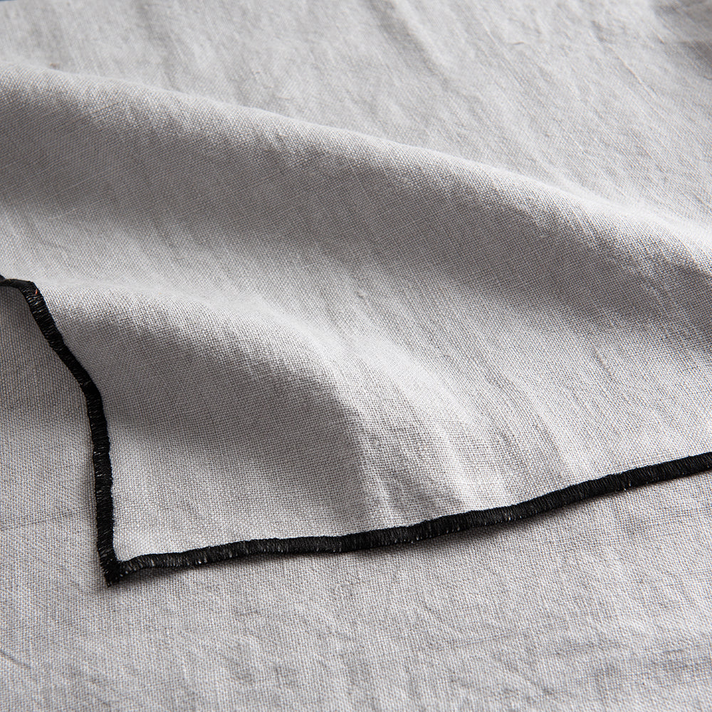 Camino de Mesa Lino Isa Perla