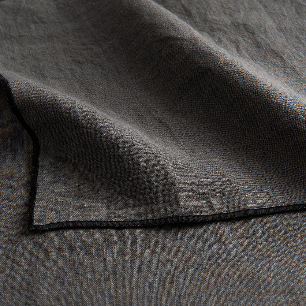 Camino de Mesa Lino Isa Gris